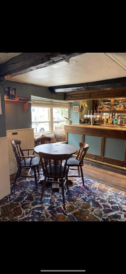 The Red Lion Hotel Cricklade Eksteriør billede